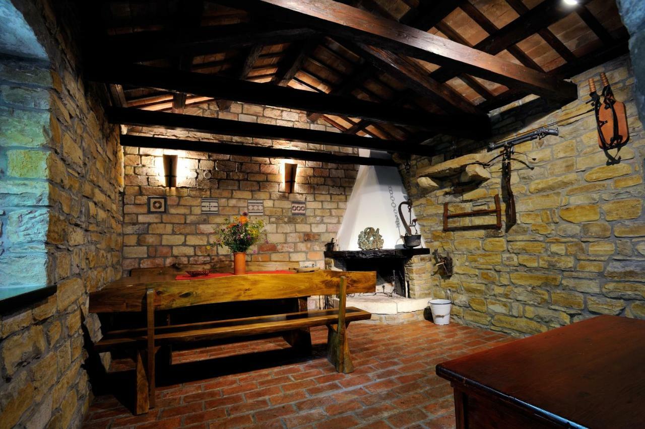 Traditional Istrian Stone House Šmarje 外观 照片