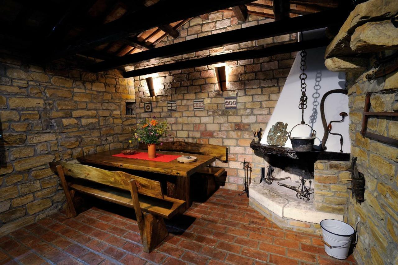 Traditional Istrian Stone House Šmarje 外观 照片